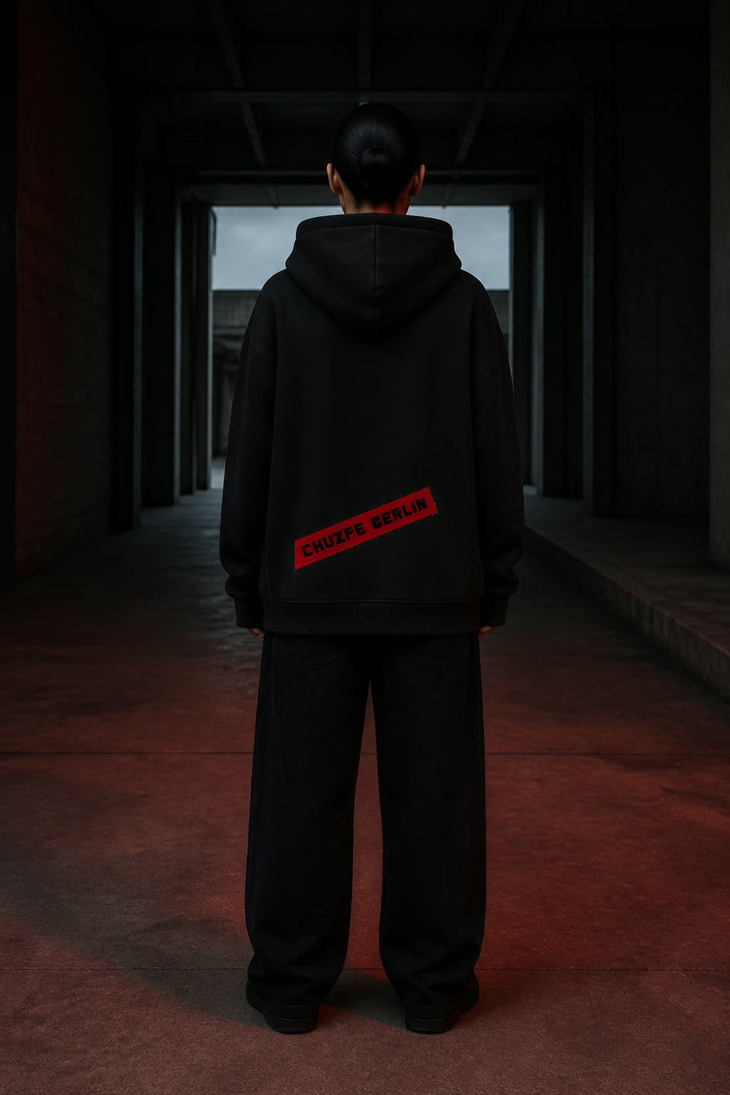 THE MARK · RED ED. - Organic Oversize Hoodie · HINTEN / 02