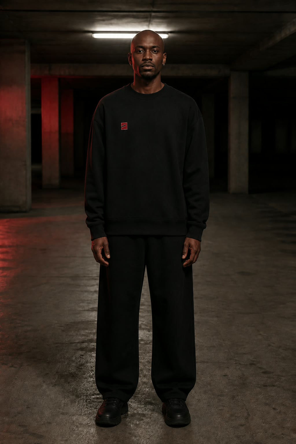 THE MARK · RED ED. - Organic Oversize Sweatshirt · VORN / 01