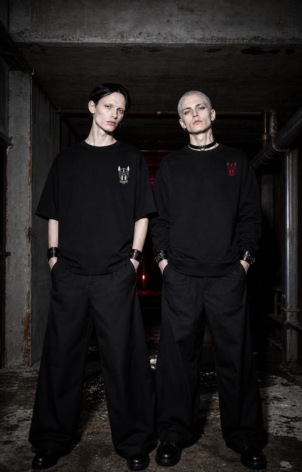 Zwei Models tragen die Varianten A und B der PREP PUPPY Edition 02