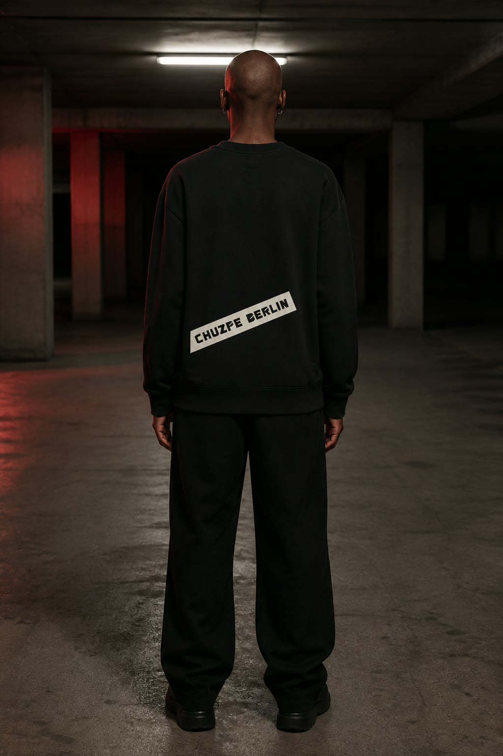 BASIC ED1 - Organic Oversize Sweatshirt, Rückansicht in Schwarz mit dem Rückenmotiv